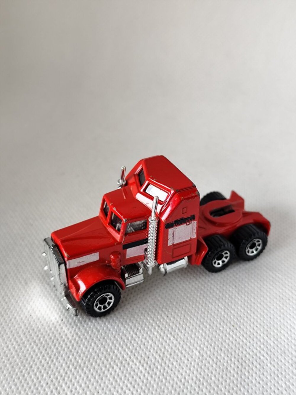 Matchbox Lesney Kenworth Aerodyne 1981